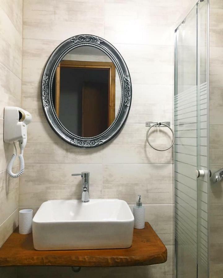 Almira - rooms to let Nea Roda Exterior foto